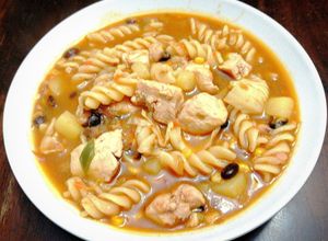 Una foto de Sopa de Minestrones & Pollo