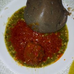 A picture of Tuwon Amala with okro (kubewa).