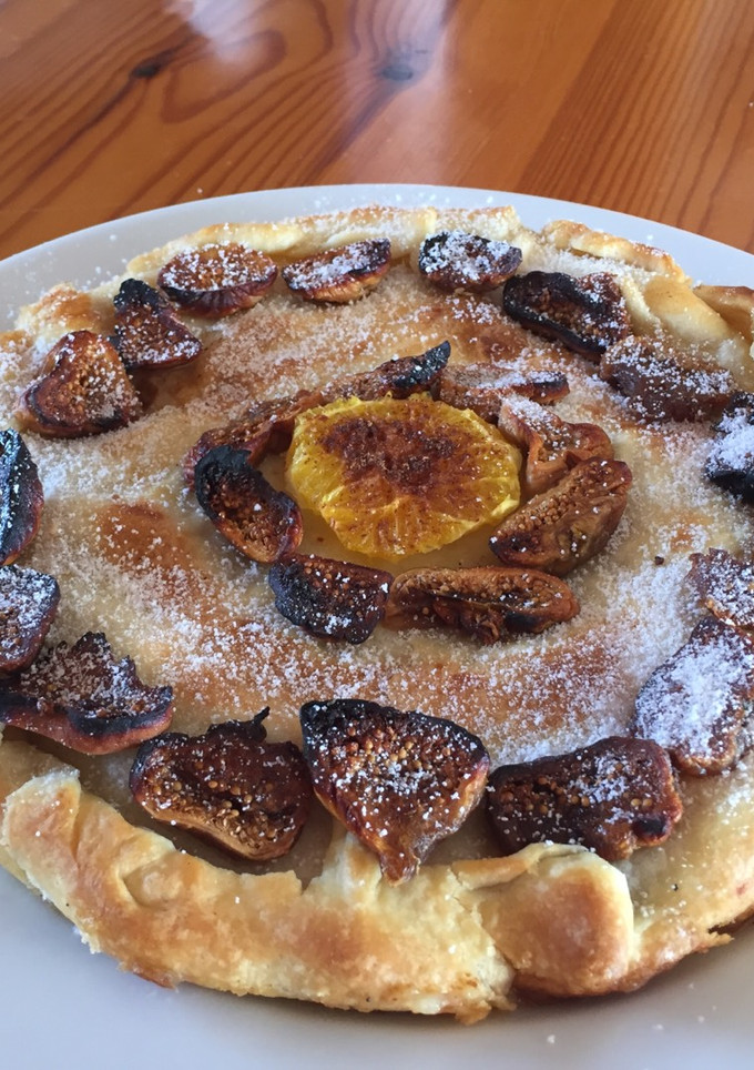 Una foto de Tarta de naranja e higos secos 