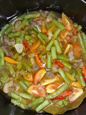 Langkah Gampang Menyiapkan Resep 19. Asem asem tetelan sapi yang Menggugah Selera Anti Ribet, Bisa Manjain Lidah