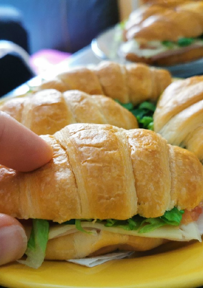 Una foto de Mini croissant de media mañana!!!