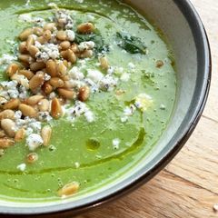 Leek, pea and potato soup A picture of Leek, pea and potato soup.