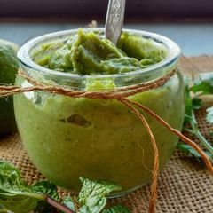 A picture of Guava chutney.