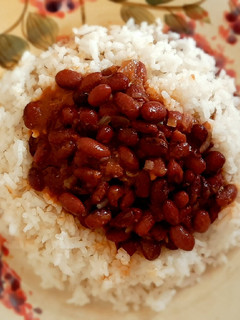 A picture of Red beans in tomato soup.