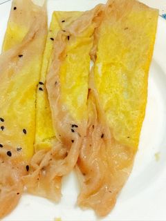 Hình của món Bánh cuốn trứng gà.