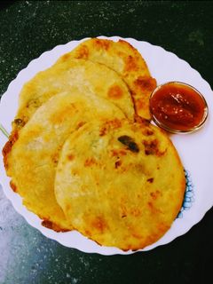 আলুর পরোটা (Aloor porota recipe in bengali) রেসিপির প্রধান ছবি
