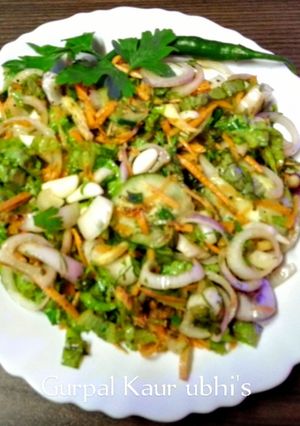 A picture of Zesty lettuce & Ginger crunch salad 🥗.