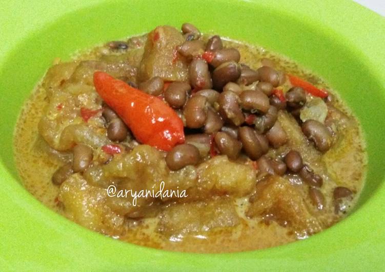 52. Sayur krecek