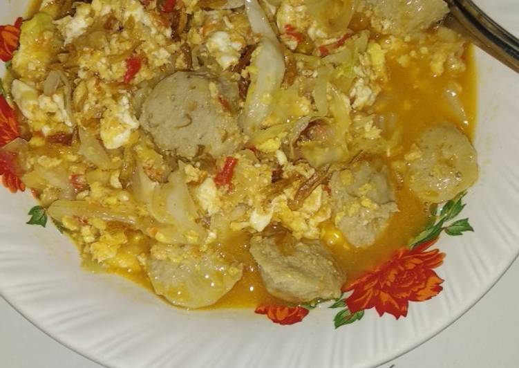 Seblak kol baso telor