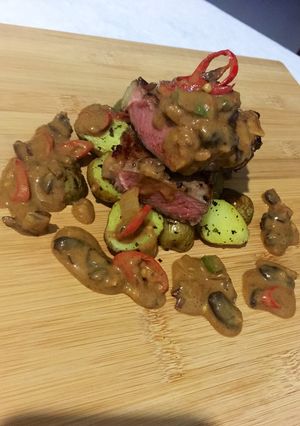 Foto resep Pan Fried Sirloin Accompanied with Sauteed Baby Potato and Red Bean Rendang Sauce