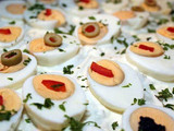 Huevos rellenos de atún