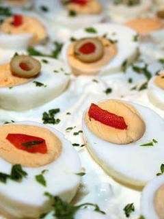 Una foto de Huevos rellenos de atún