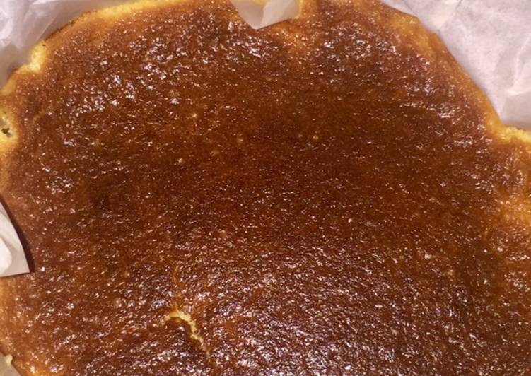 Bagaimana Menyiapkan Burnt CheeseCake Rebake from : Rickeindriani_ordinarykitchen, Menggugah Selera