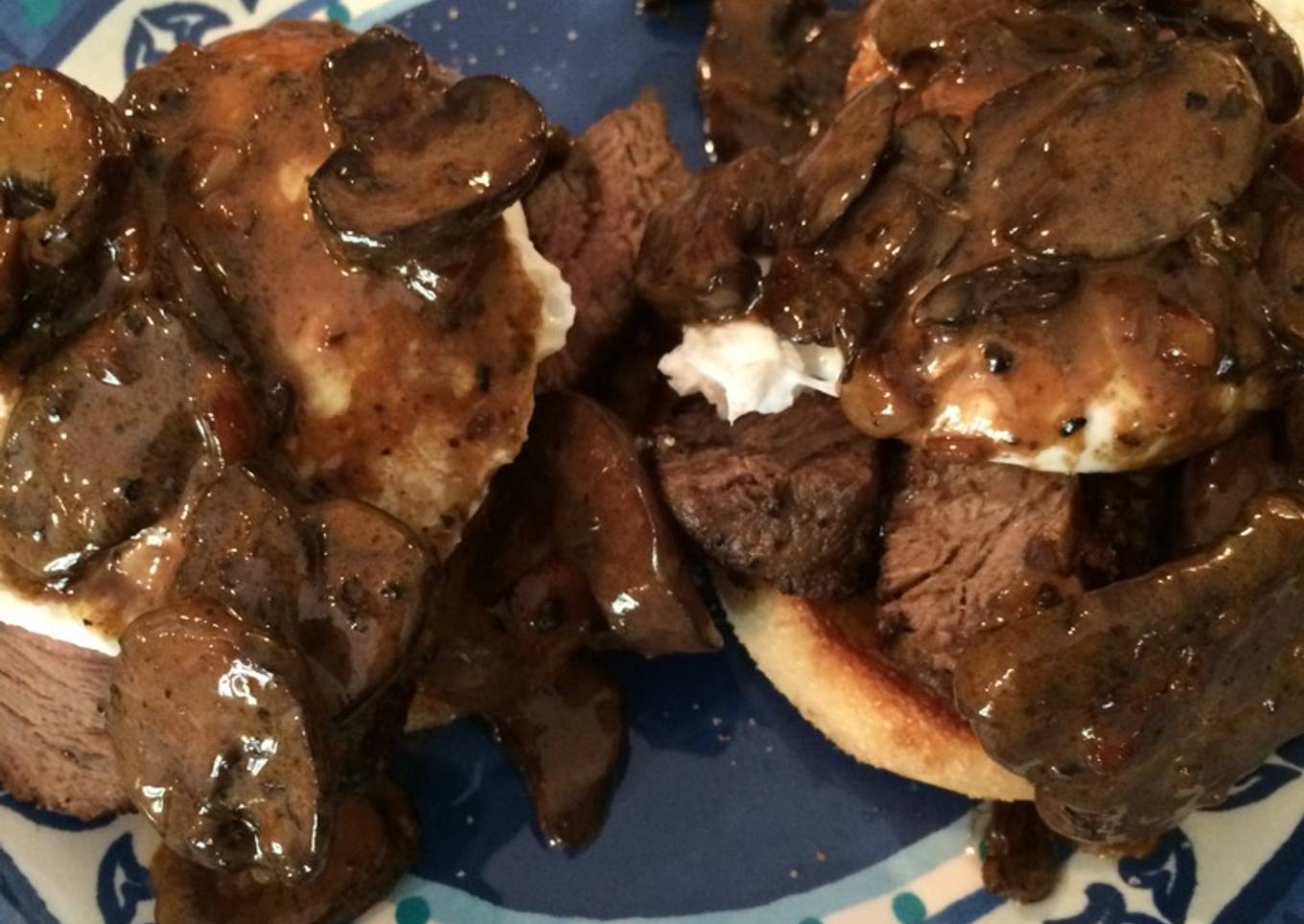 Steak & Eggs "Benedict" Mashup
