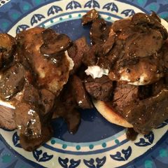 A picture of Steak & Eggs "Benedict" Mashup.