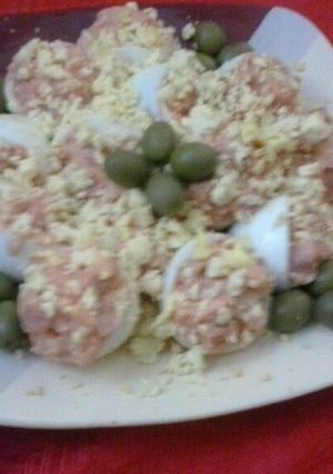 Una foto de Huevos rellenos