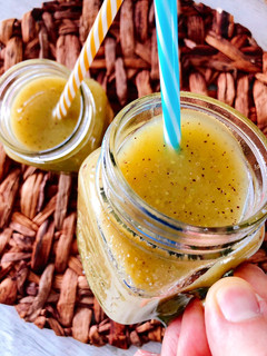 Una foto de Smoothie de manzana y kiwi con Mambo 🍏+🥝