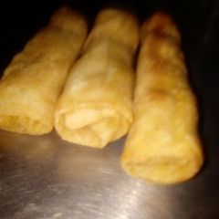 A picture of Spring rolls.