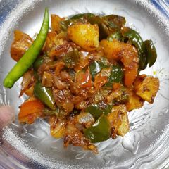 A picture of Spicy shimla mirch.