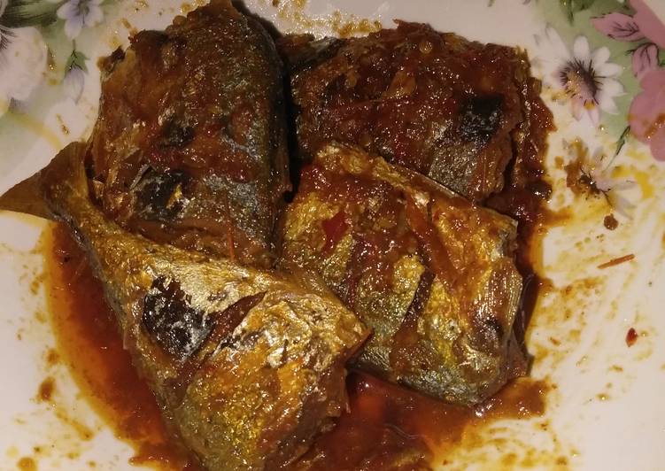 Langkah Membuat Ikan peda masak sambal, Enak Banget