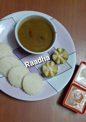 A picture of Rava Idli or Instant Idli.