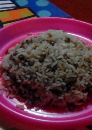 Una foto de Arroz elentejado.