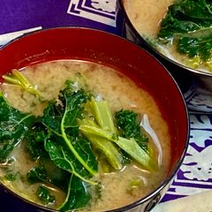 A picture of Japanese Kale Miso Soup.