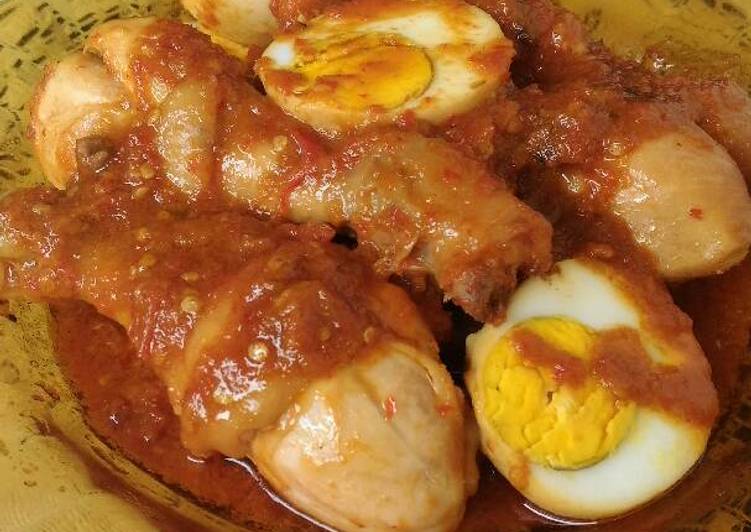 Ayam dan telur bumbu bali