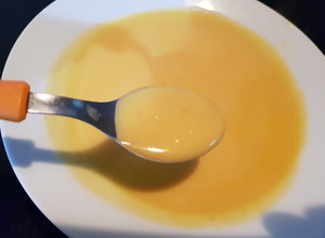 Una foto de Sopa Crema de zapallo y choclo en Sopera Punktal