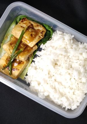 Foto resep Tahu saos tiram & tumis pakcoy (ide lunch box)