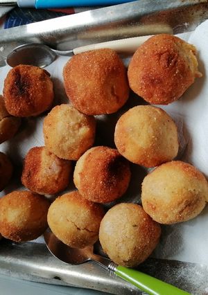 Una foto de Croquetas de arroz, con pollo y panceta