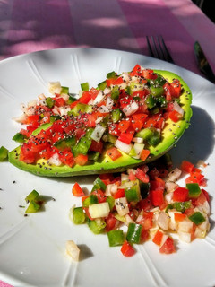 Una foto de Aguacates rellenos