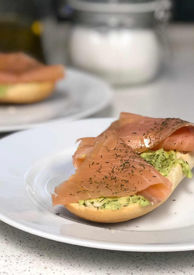 Una foto de Desayuno para el día internacional de la felicidad