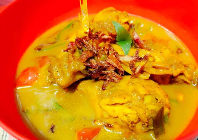 Opor Ayam Kuah Pedas