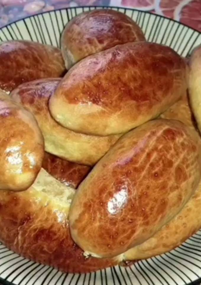Пиріжки з яблуками