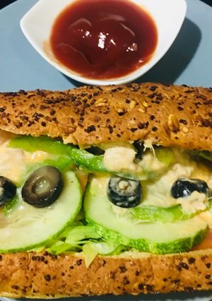 A picture of Tuna Sandwich.