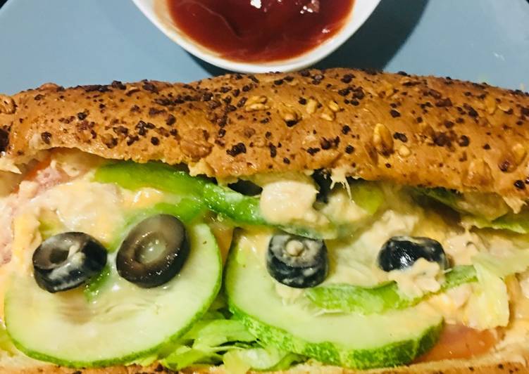Simple Way to Prepare Perfect Tuna Sandwich