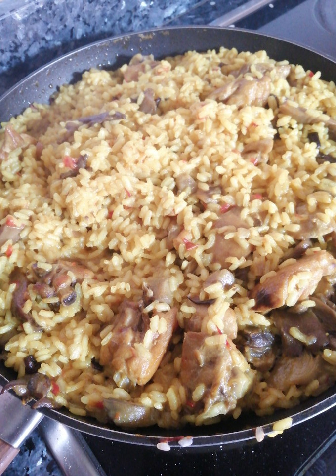 Una foto de Paella a mi manera