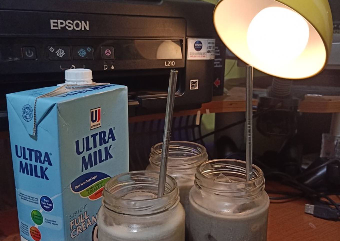 Es CoMil (Cocholate and Milk)