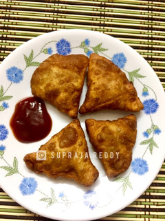 A picture of Wheat Onion Samosas.