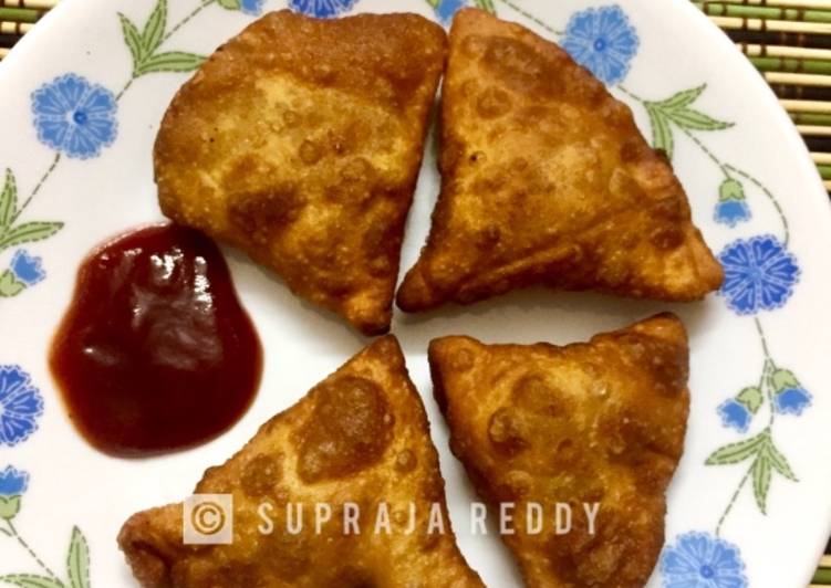 Recipe of Any-night-of-the-week Wheat Onion Samosas