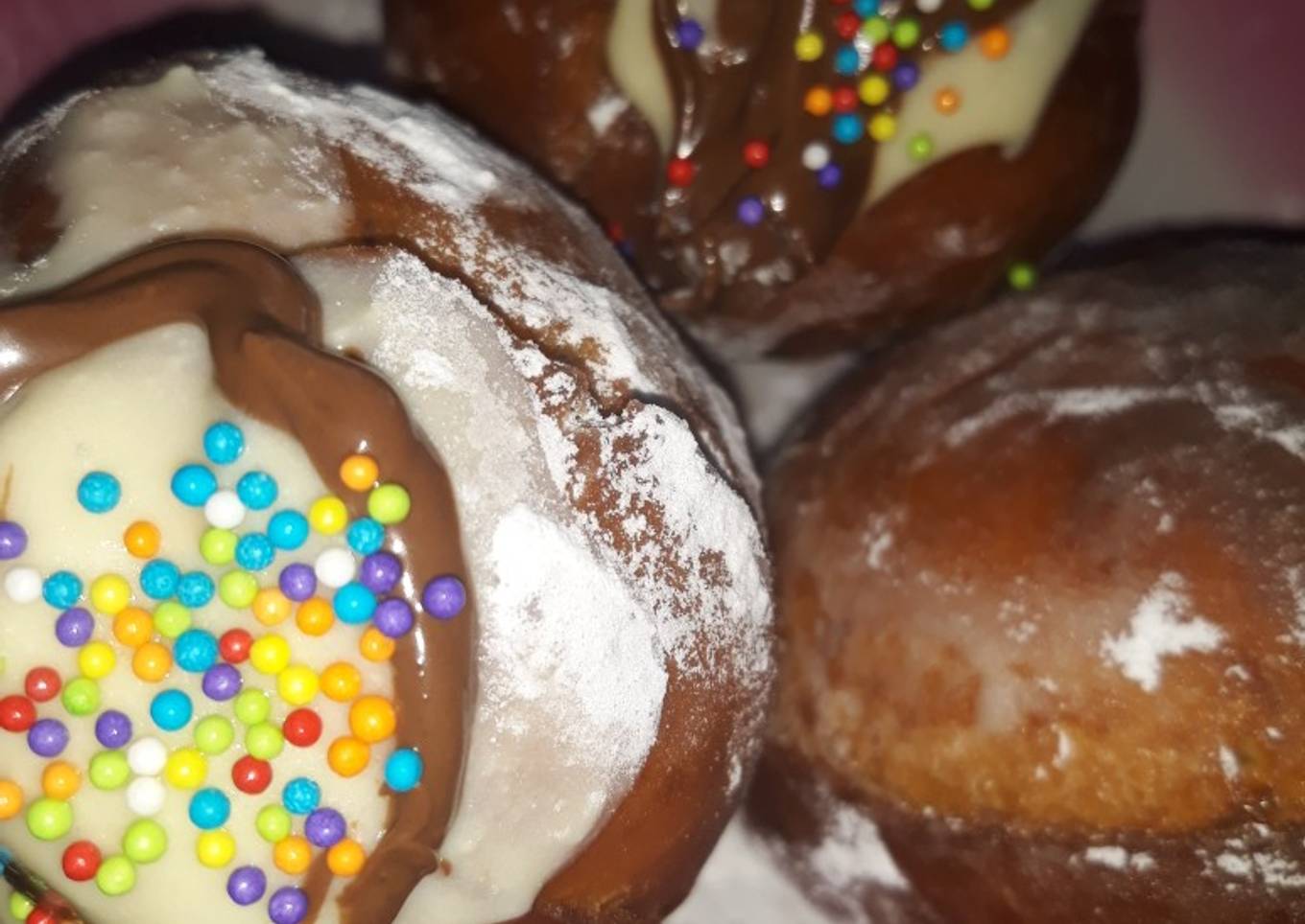 Filled doughnut