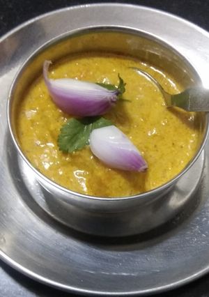 कढ़ी (kadhi recipe in Hindi) रेसिपी मुख्य फोटो