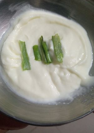 A picture of Garlic mayo dip.