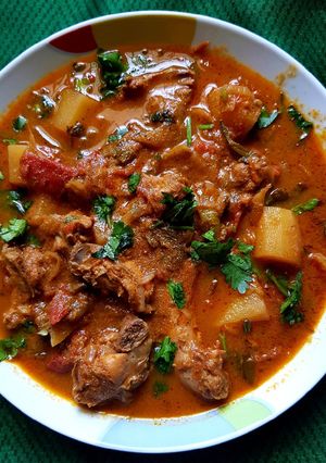A picture of Chicken curry.