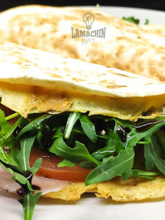 Una foto de Quesadilllas de tortilla francesa rellenas