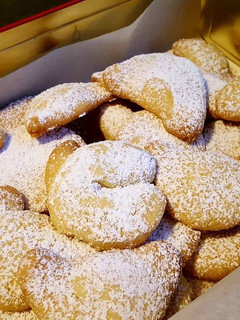 A picture of Vanilla kipferl/cookies.