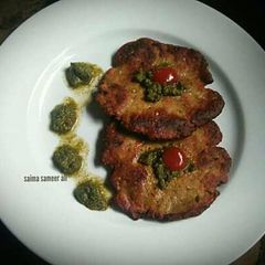 A picture of Chicken chapli kabab.