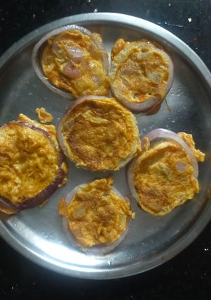 ஆம்லெட் ரிங்ஸ்(omelette rings recipe in tamil) செய்முறை முக்கிய புகைப்படம்