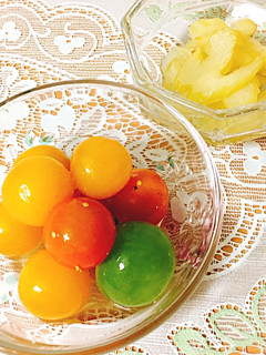 A picture of Homemade Pickles.